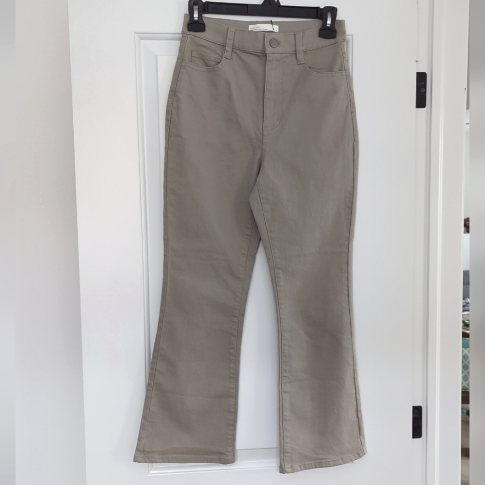 OAK + FORT | Women's Greyish/Beige High-Rise Flared Cropped Twill Pant …